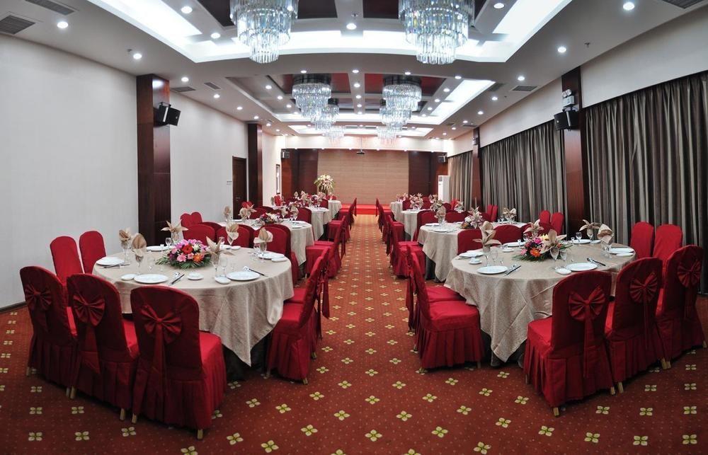 Changchun Ya Tai Hotel Esterno foto