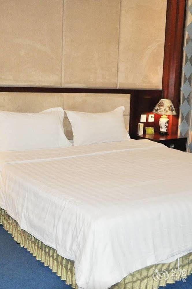 Changchun Ya Tai Hotel Esterno foto